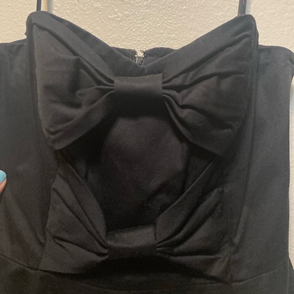 Betsey Johnson Sweetheart Neck Dress - Picture 5 of 7